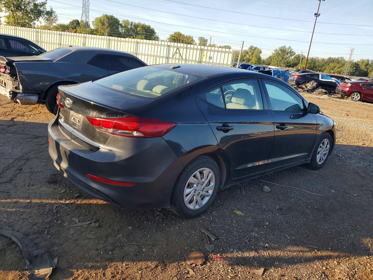 2017 HYUNDAI ELANTRA SE — снимка 3