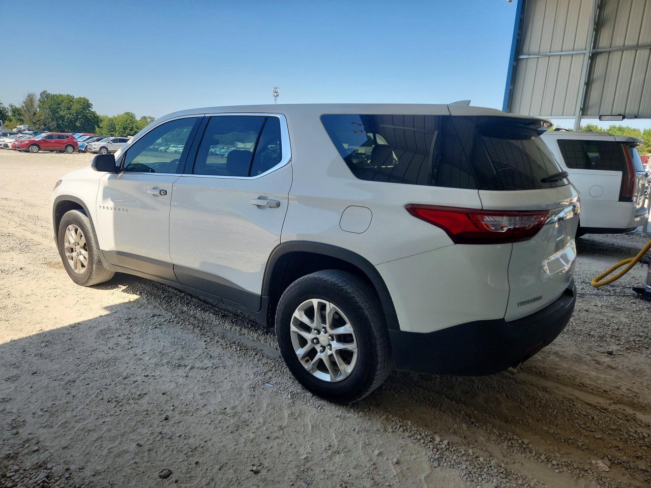 2020 CHEVROLET TRAVERSE LS — снимка 2