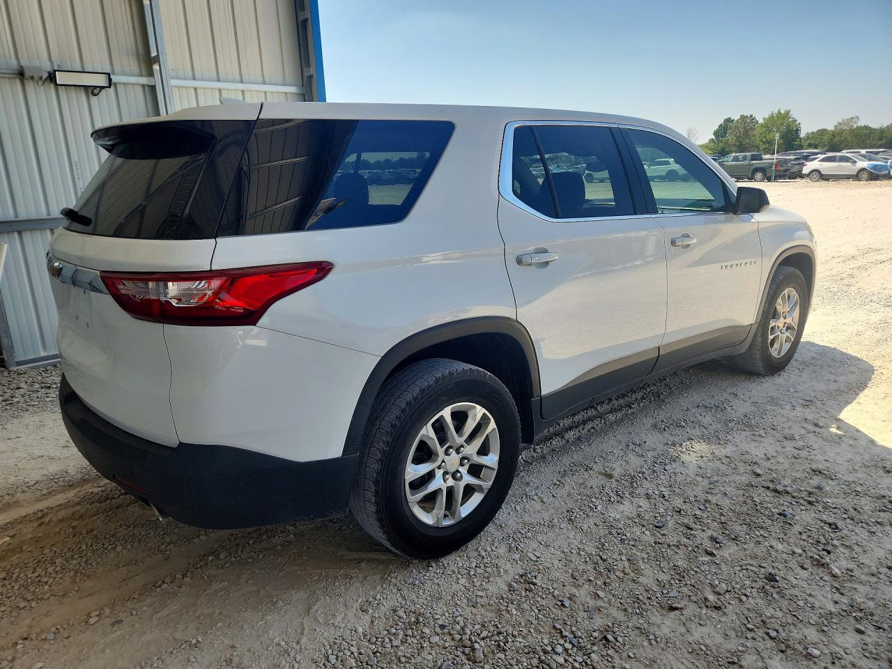 2020 CHEVROLET TRAVERSE LS — снимка 3