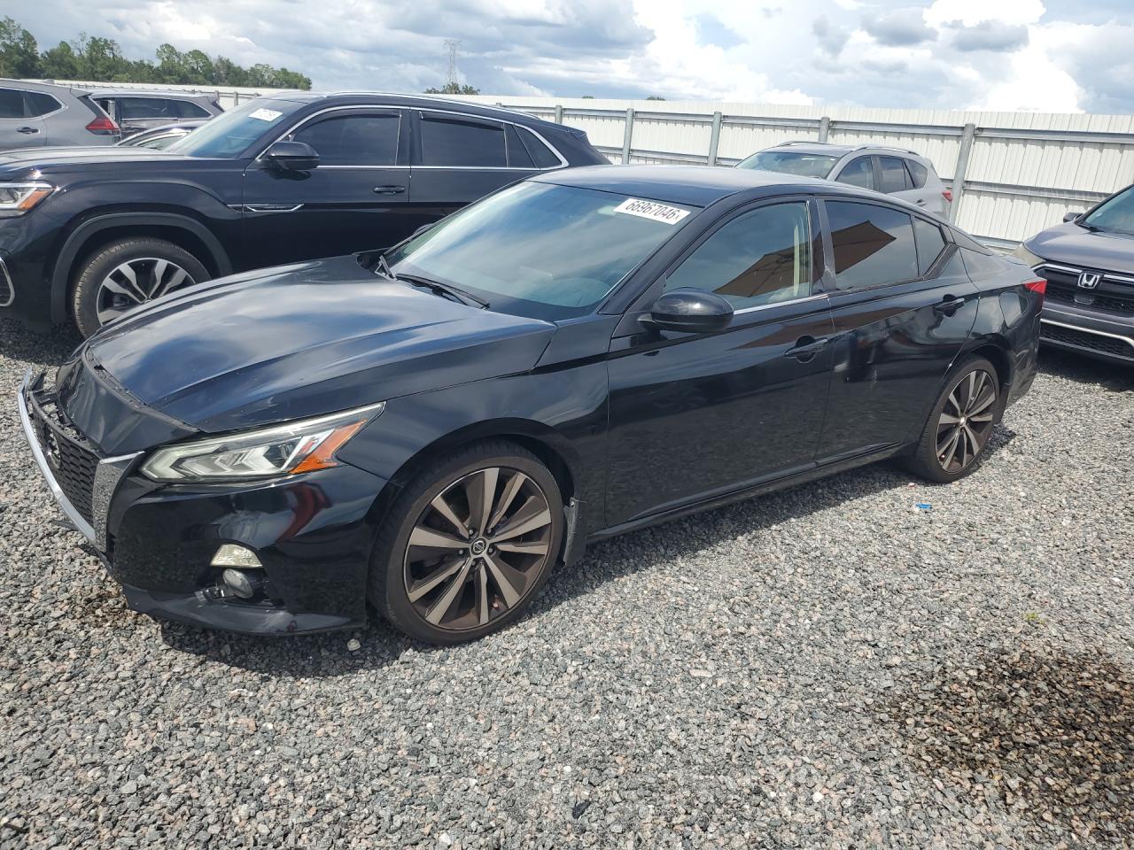 2019 NISSAN ALTIMA SR