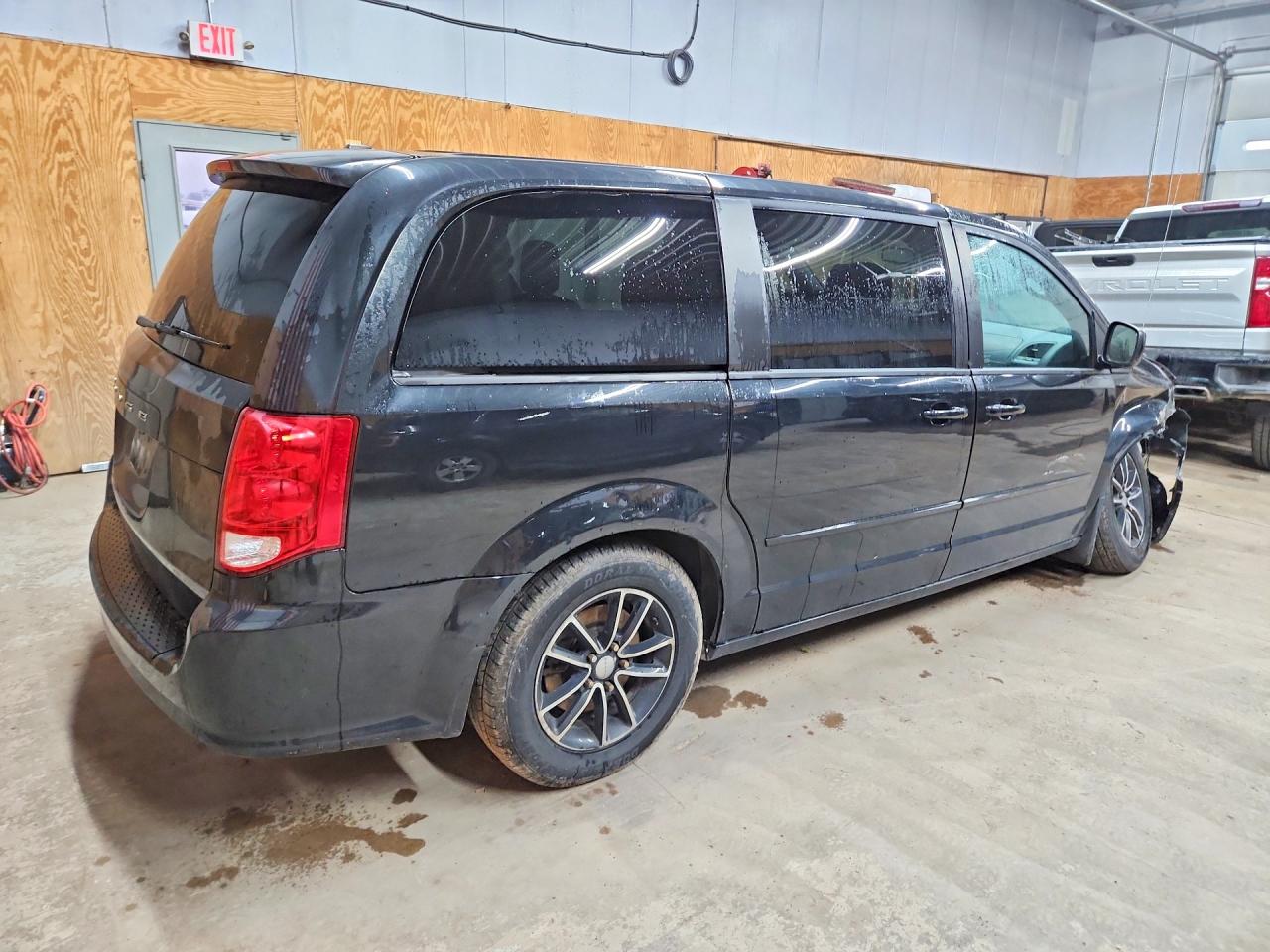 2015 DODGE GRAND CARAVAN SE — снимка 3