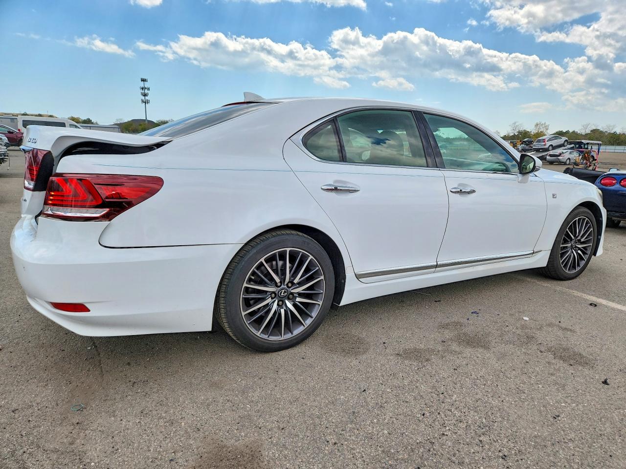 2014 LEXUS LS 460 — снимка 3