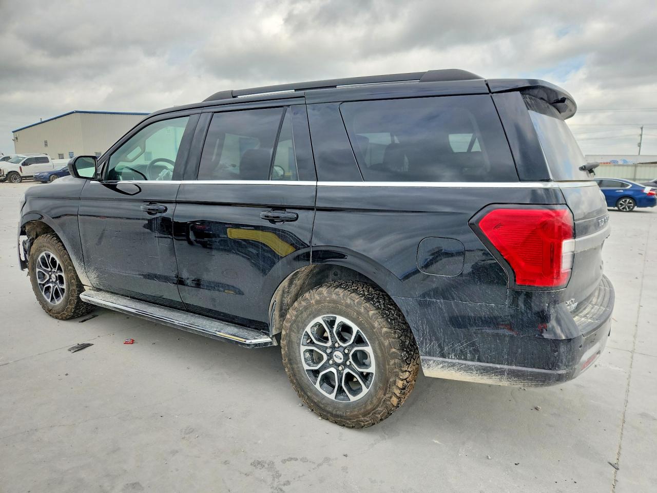 2023 FORD EXPEDITION XLT — снимка 2