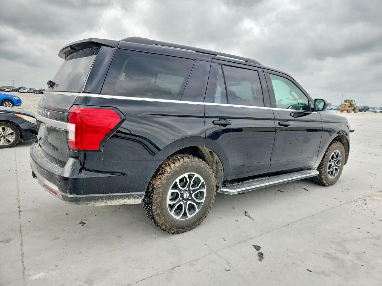 2023 FORD EXPEDITION XLT — снимка 3