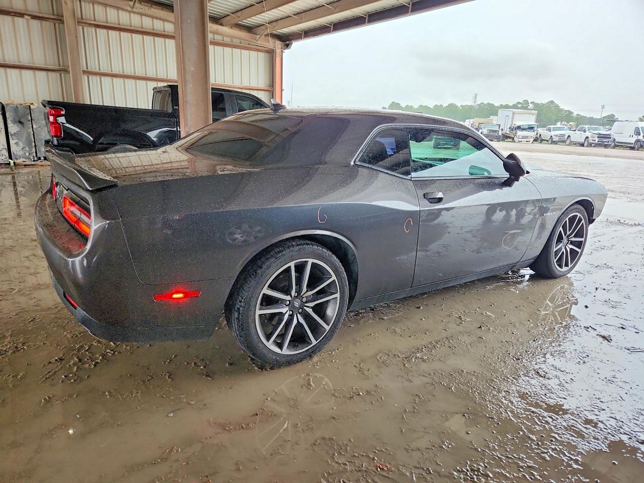 2022 DODGE CHALLENGER R/T — снимка 3