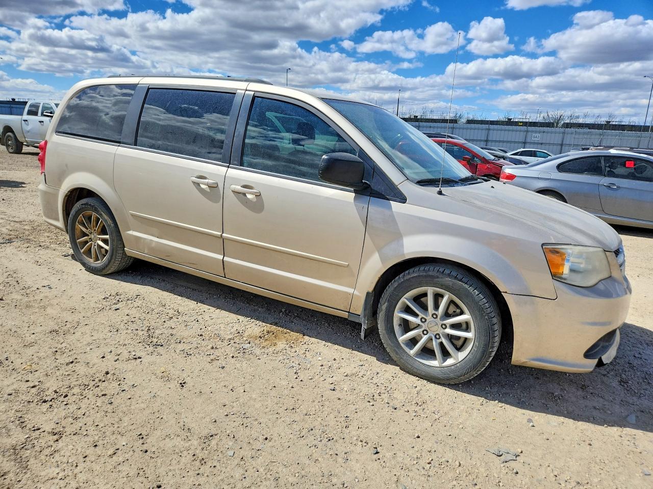 2015 DODGE GRAND CARAVAN SE — снимка 4