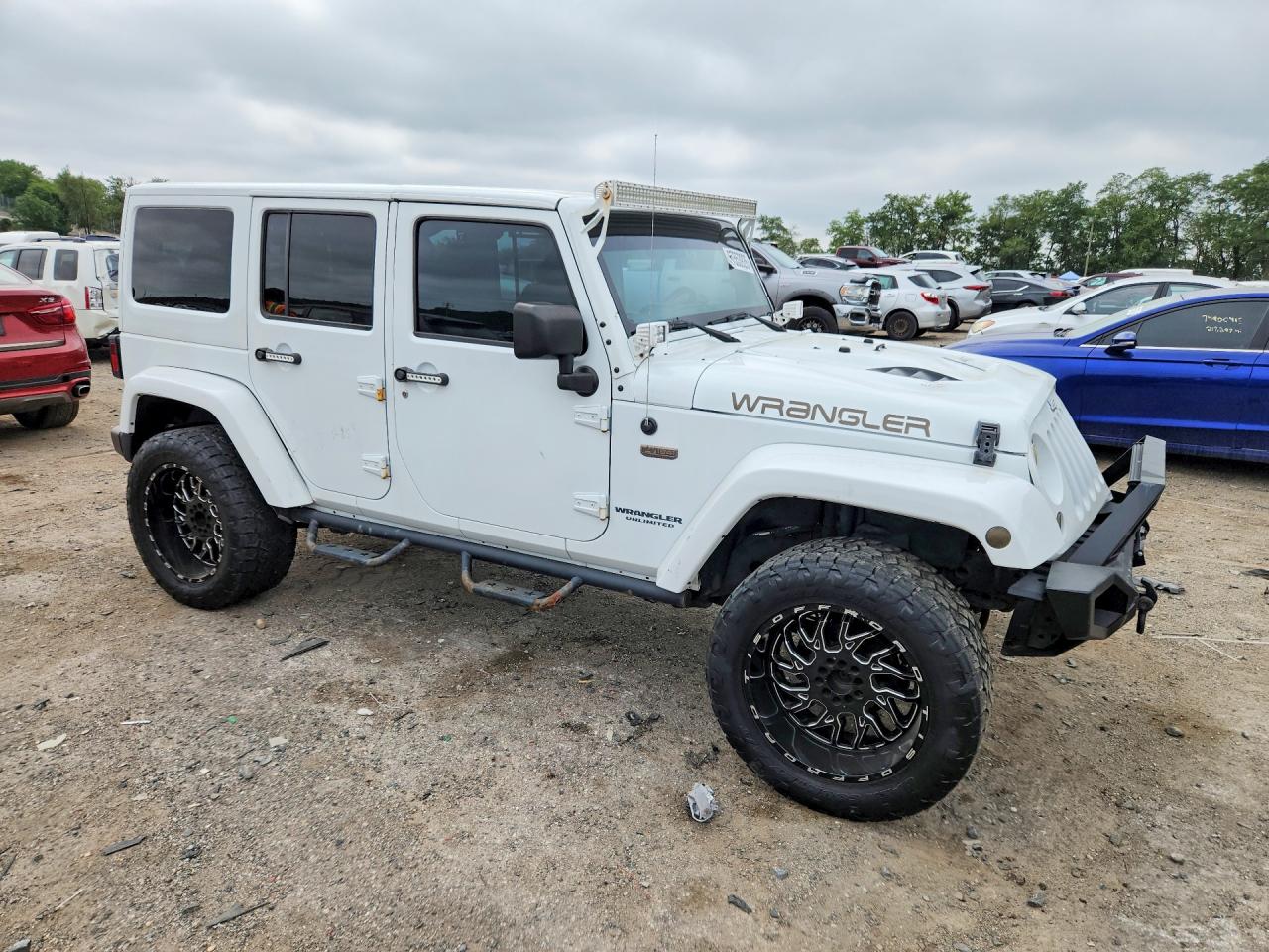 2017 JEEP WRANGLER UNLIMITED SAHARA — снимка 4