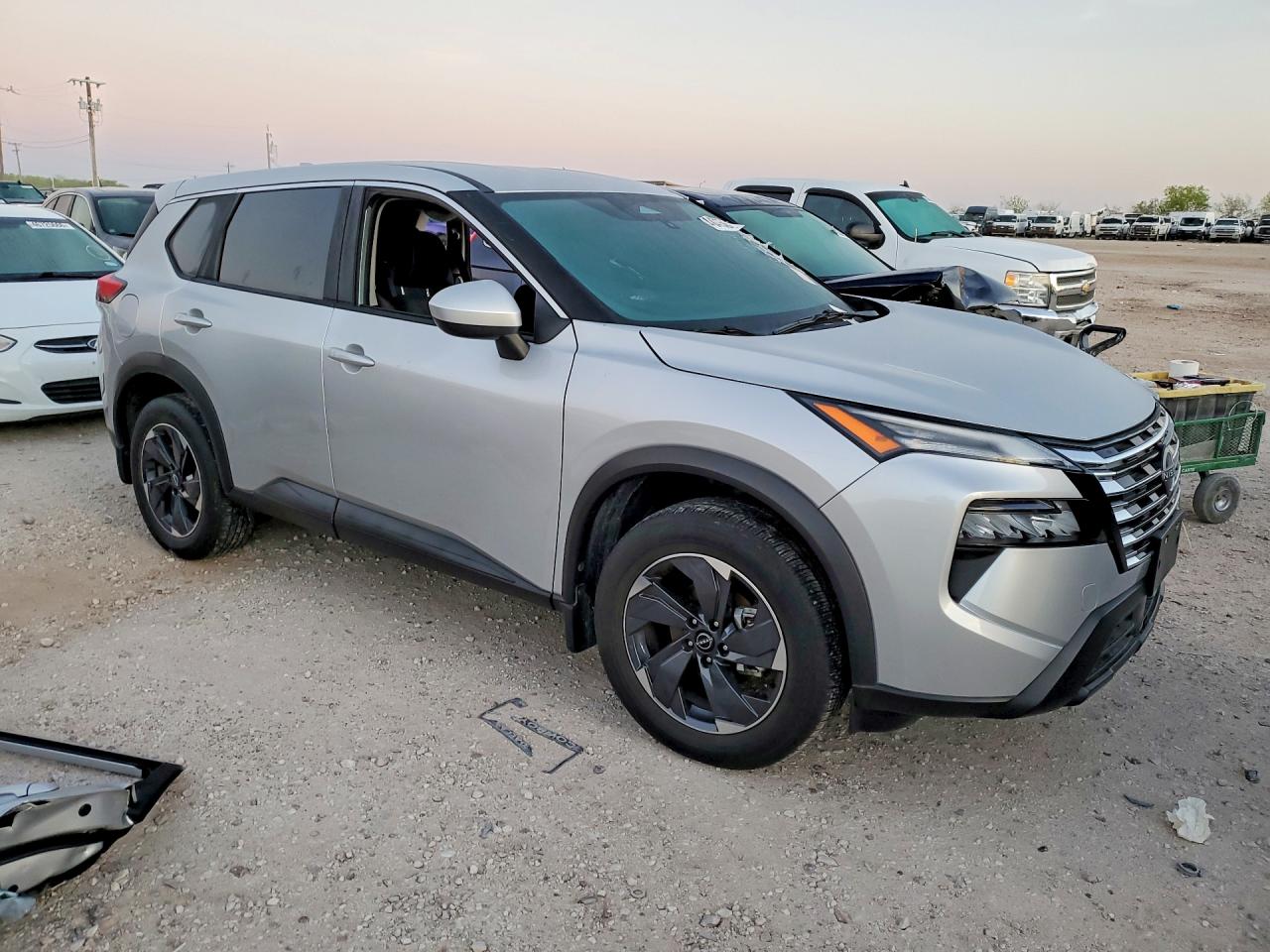 2025 NISSAN ROGUE SV — снимка 4