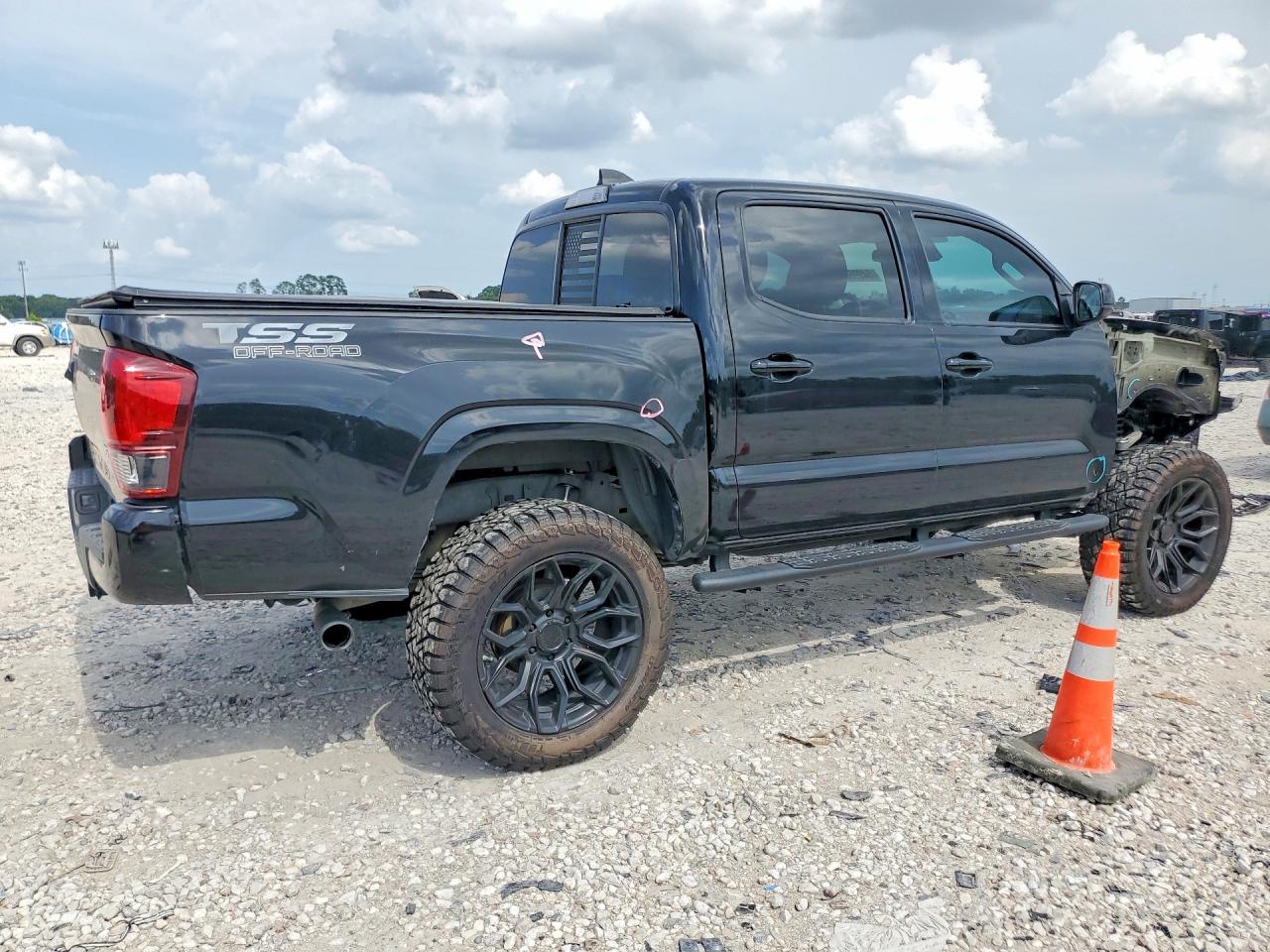 2023 TOYOTA TACOMA SR V6 — снимка 3