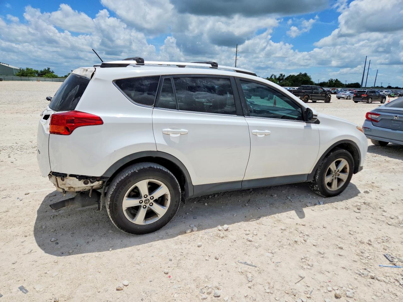 2015 TOYOTA RAV4 XLE — снимка 3
