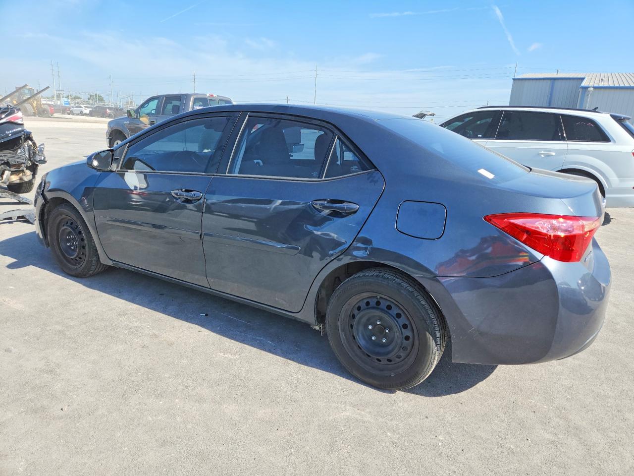 2018 TOYOTA COROLLA LE — снимка 2