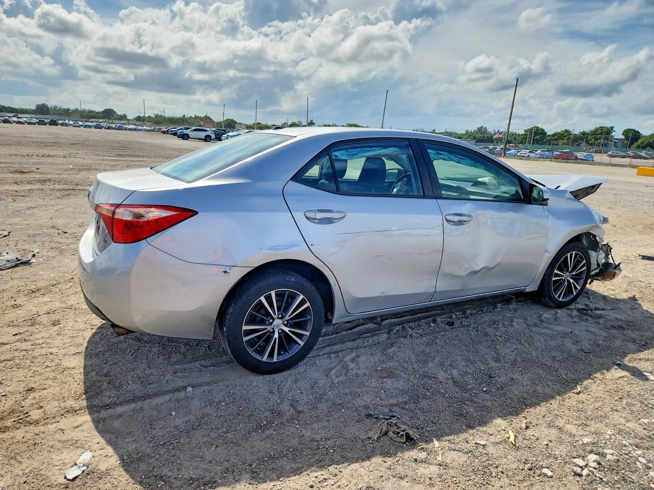 2017 TOYOTA COROLLA LE — снимка 3