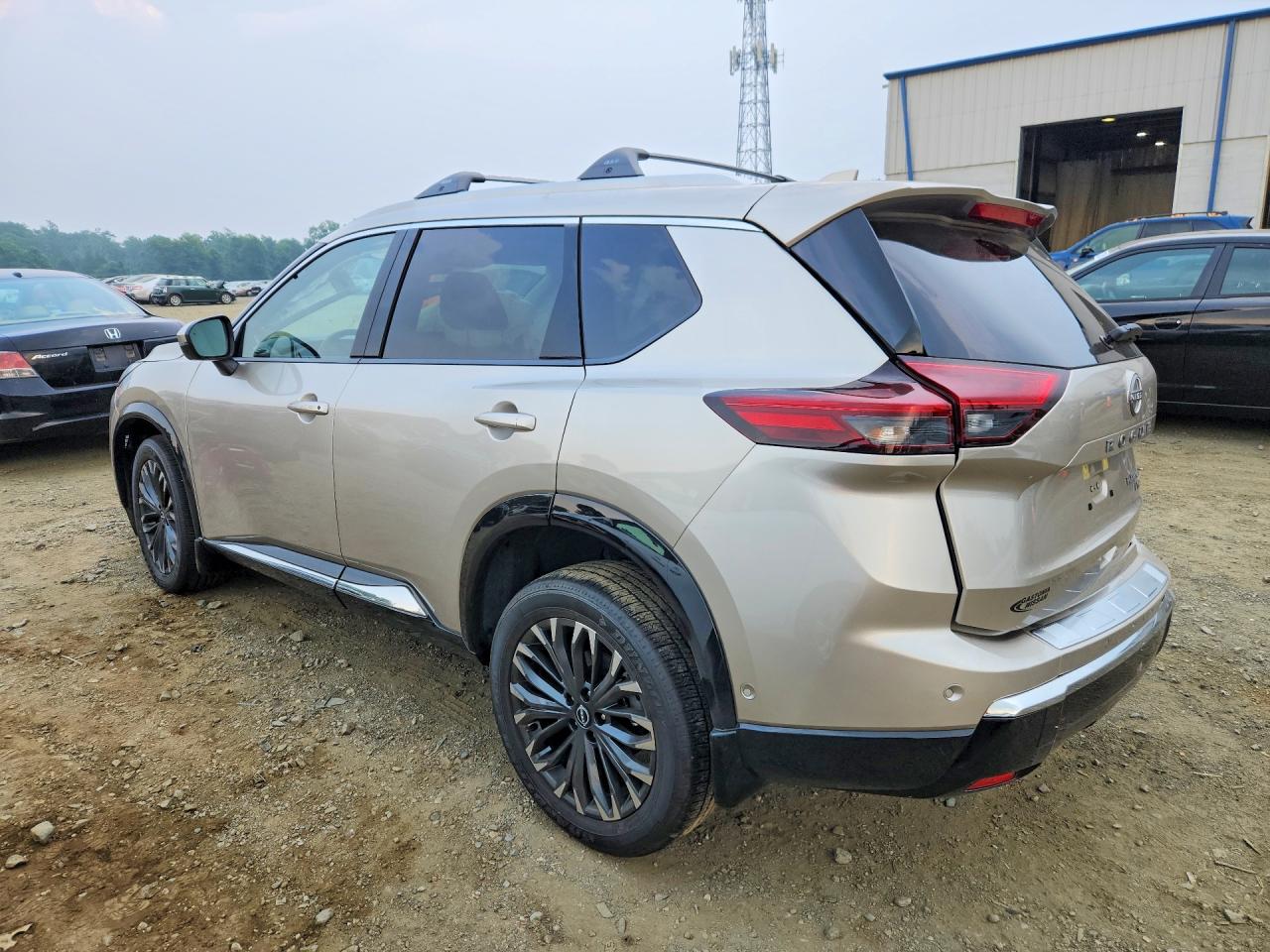 2026 NISSAN ROGUE PLATINUM — снимка 2