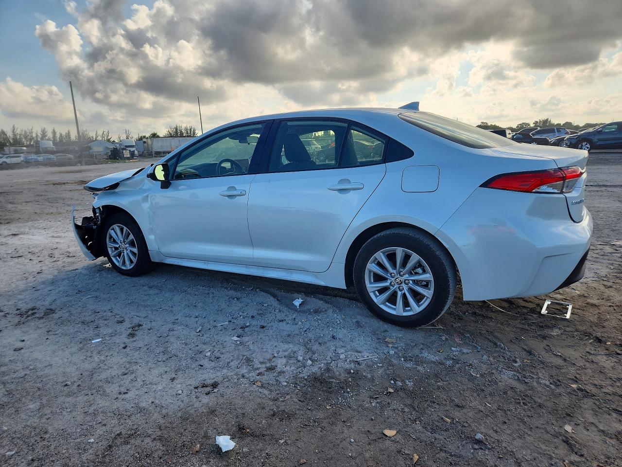 2025 TOYOTA COROLLA HYBRID LE — снимка 2