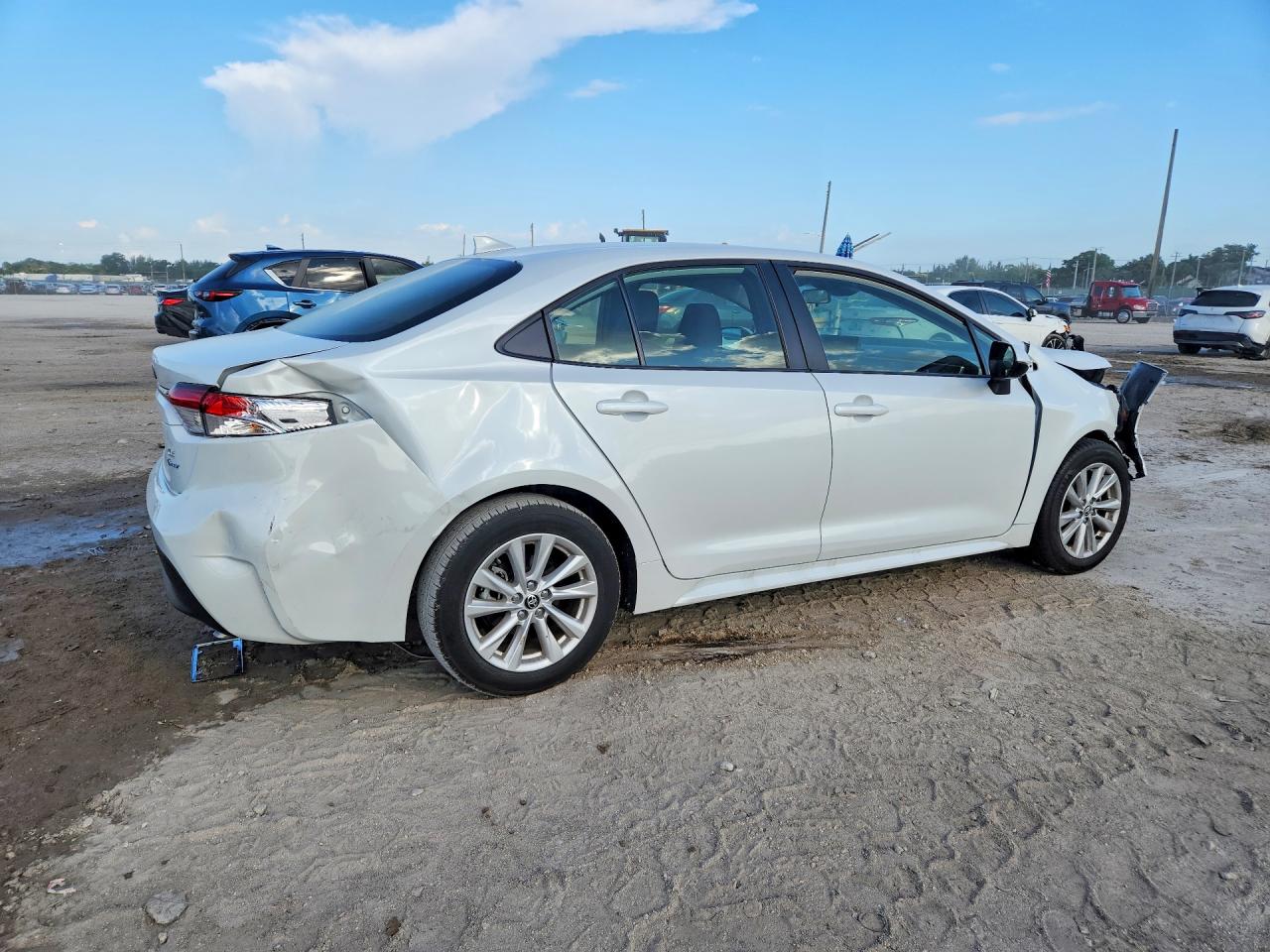2025 TOYOTA COROLLA HYBRID LE — снимка 3