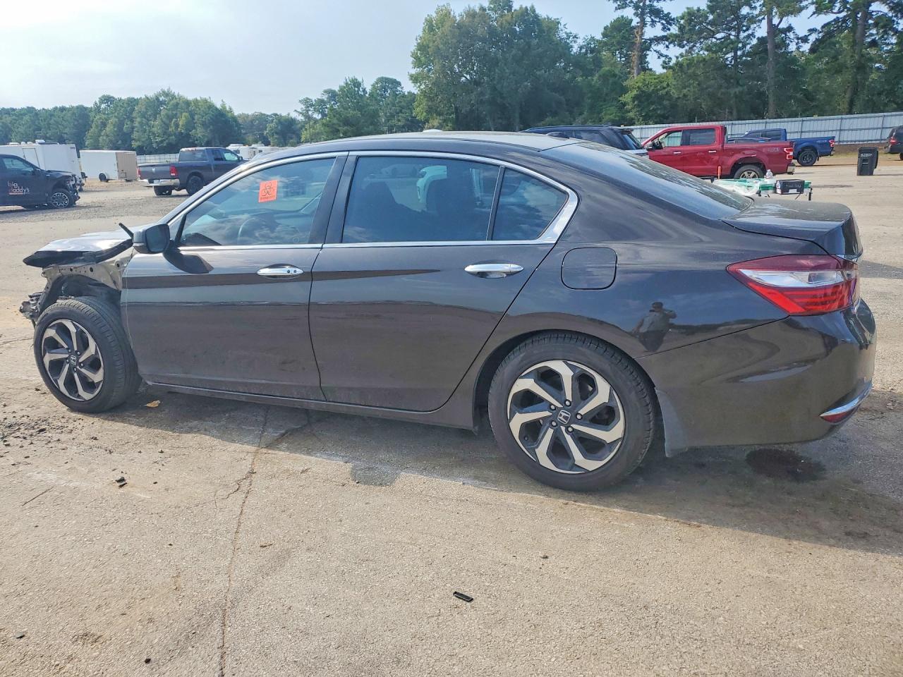 2017 HONDA ACCORD EX — снимка 2