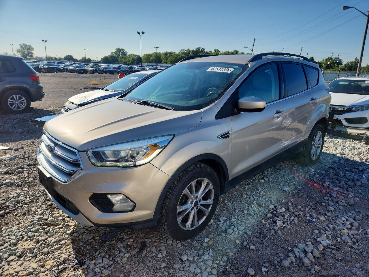 2017 FORD ESCAPE SE