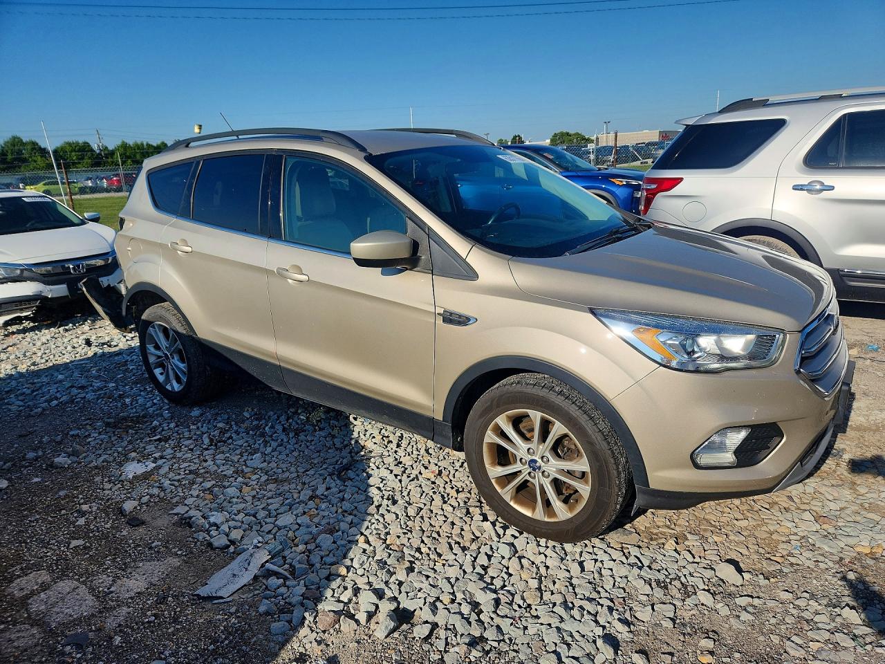 2017 FORD ESCAPE SE — снимка 4