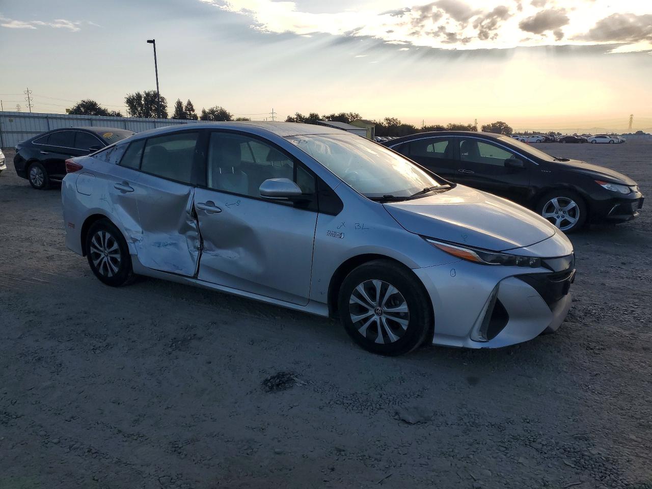 2020 TOYOTA PRIUS PRIME LE — снимка 4