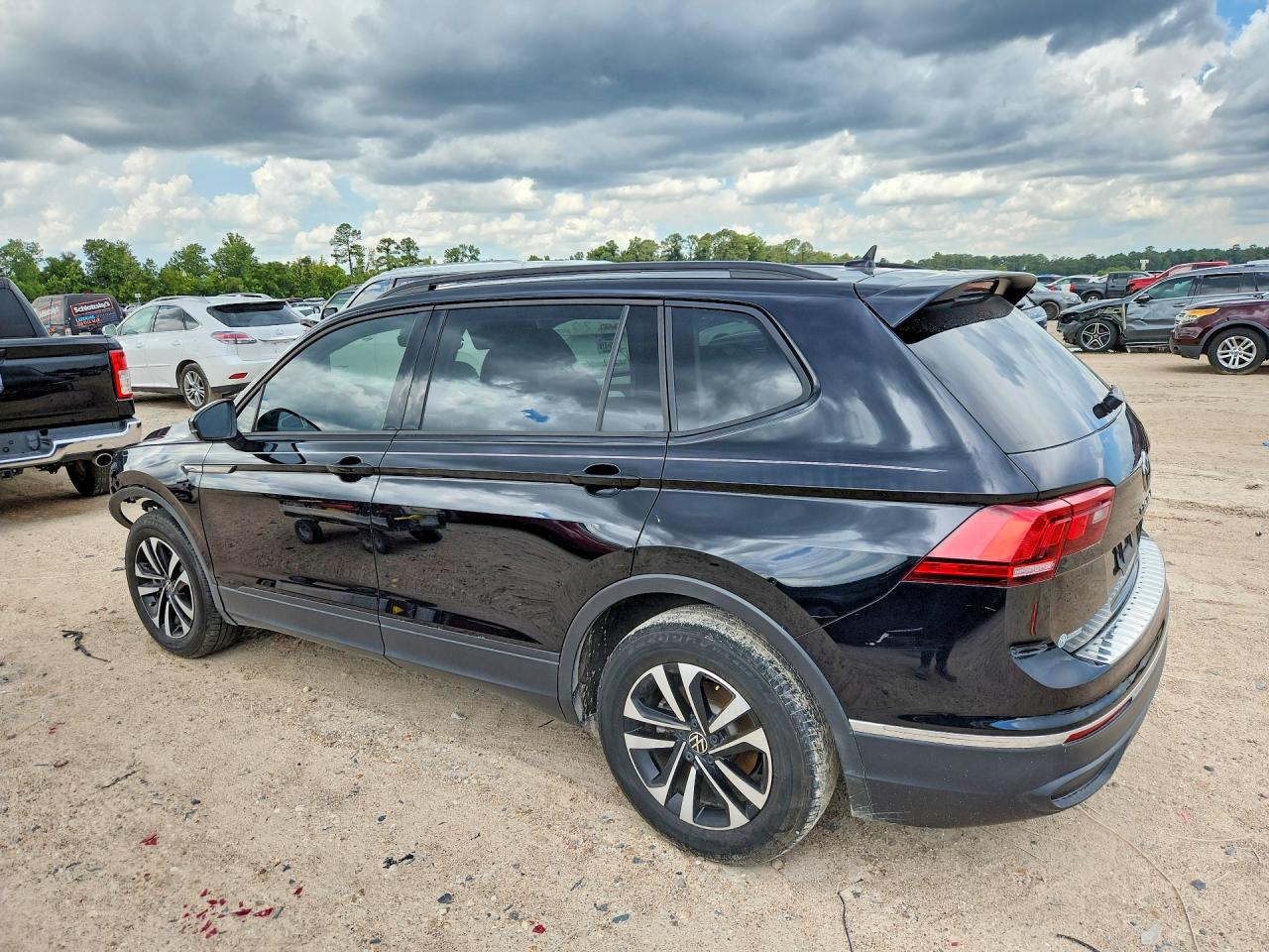 2024 VOLKSWAGEN TIGUAN S — снимка 2