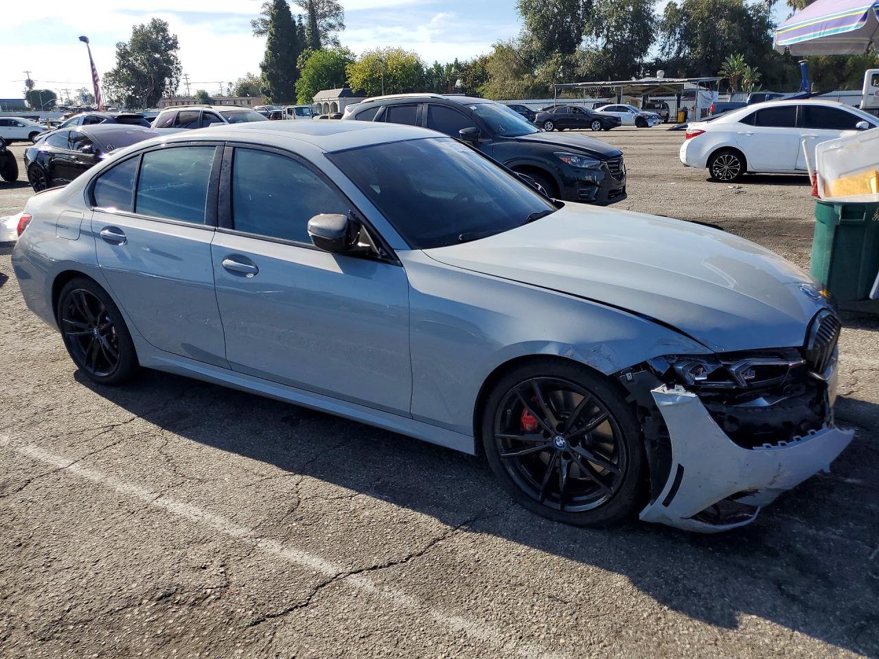 2024 BMW 330E — снимка 4