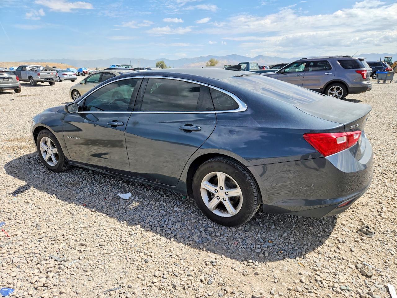 2019 CHEVROLET MALIBU LS — снимка 2