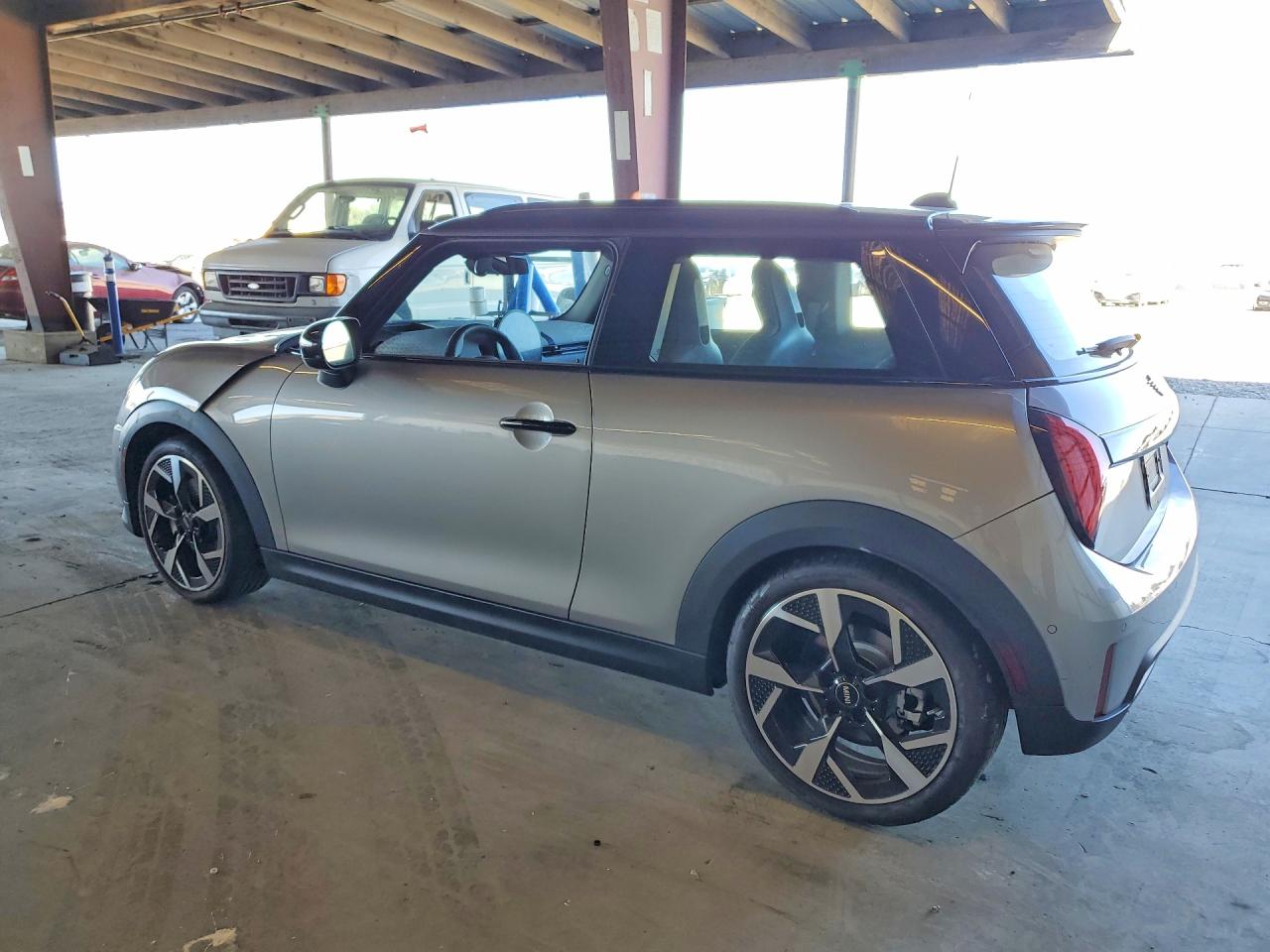 2025 MINI COOPER S — снимка 2
