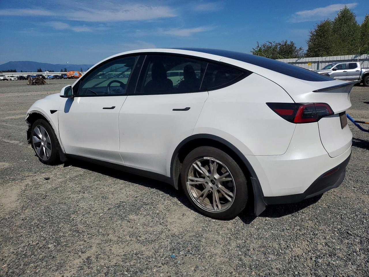2023 TESLA MODEL Y — снимка 2