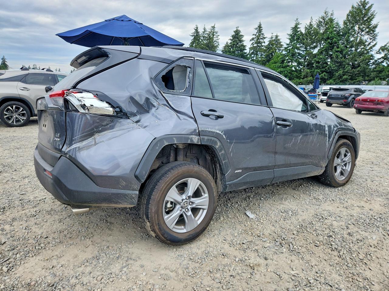 2025 TOYOTA RAV4 LE — снимка 3