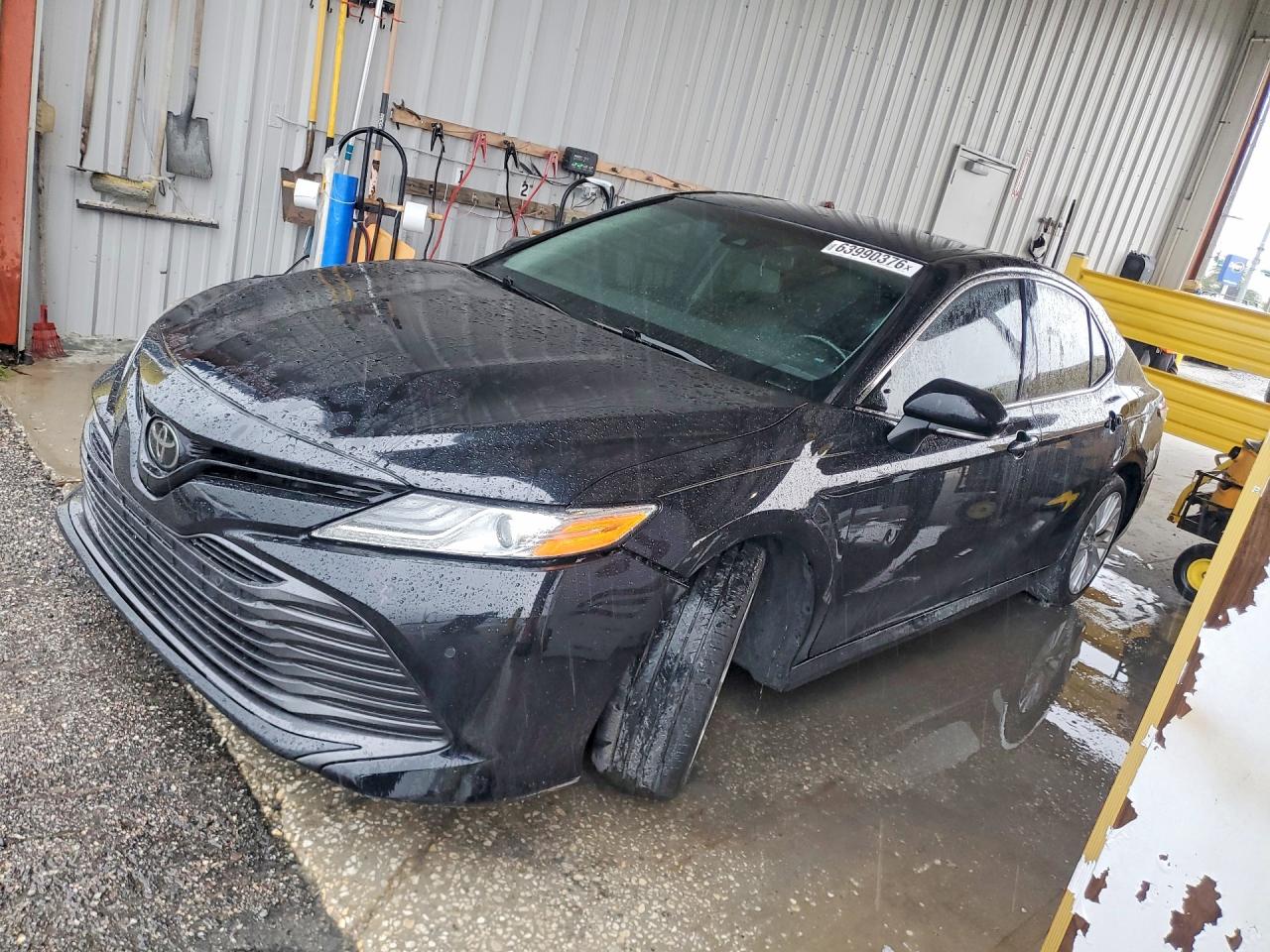 2018 TOYOTA CAMRY XLE