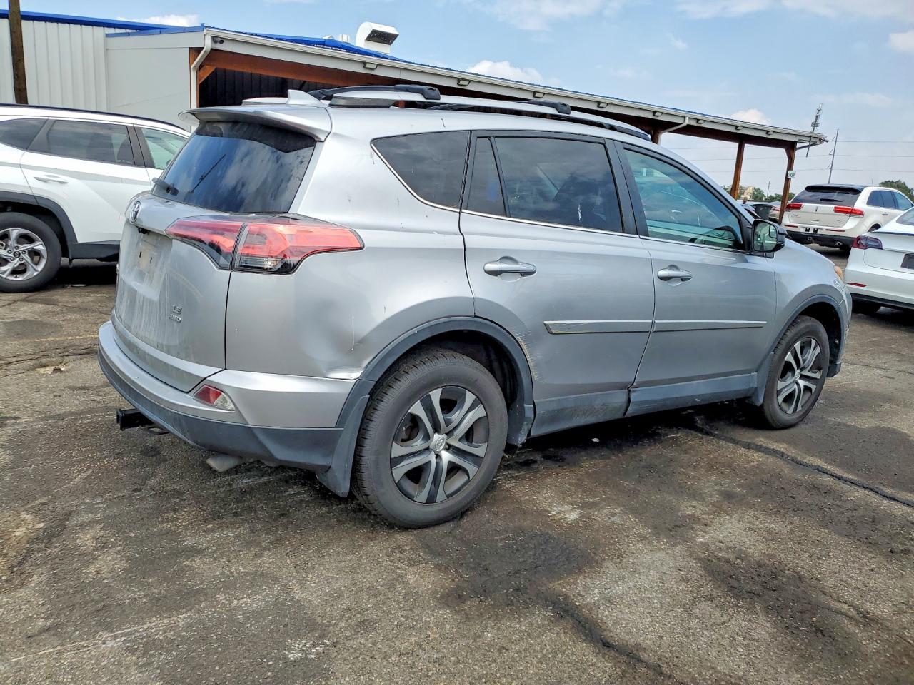 2017 TOYOTA RAV4 LE — снимка 3