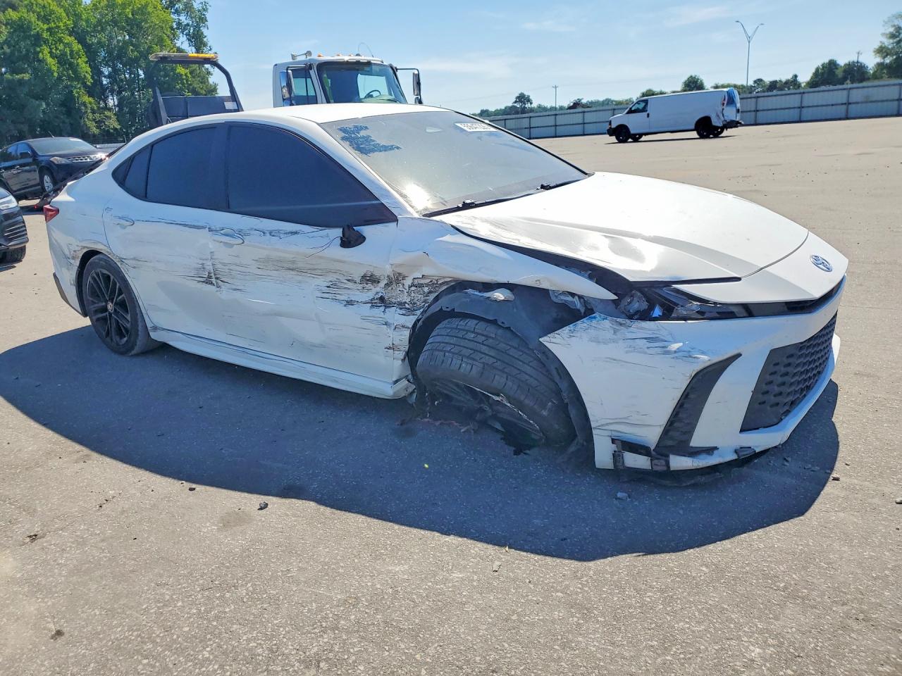 2025 TOYOTA CAMRY SE — снимка 4