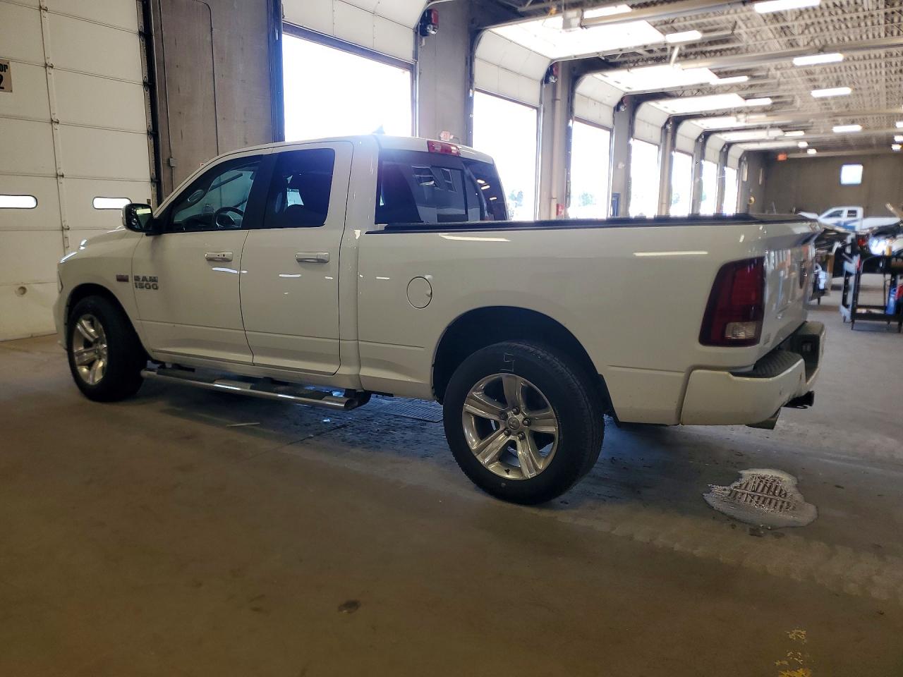 2017 RAM 1500 SPORT — снимка 2
