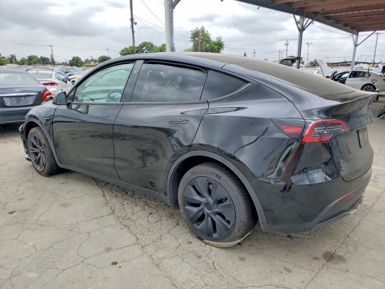 2024 TESLA MODEL Y — снимка 2