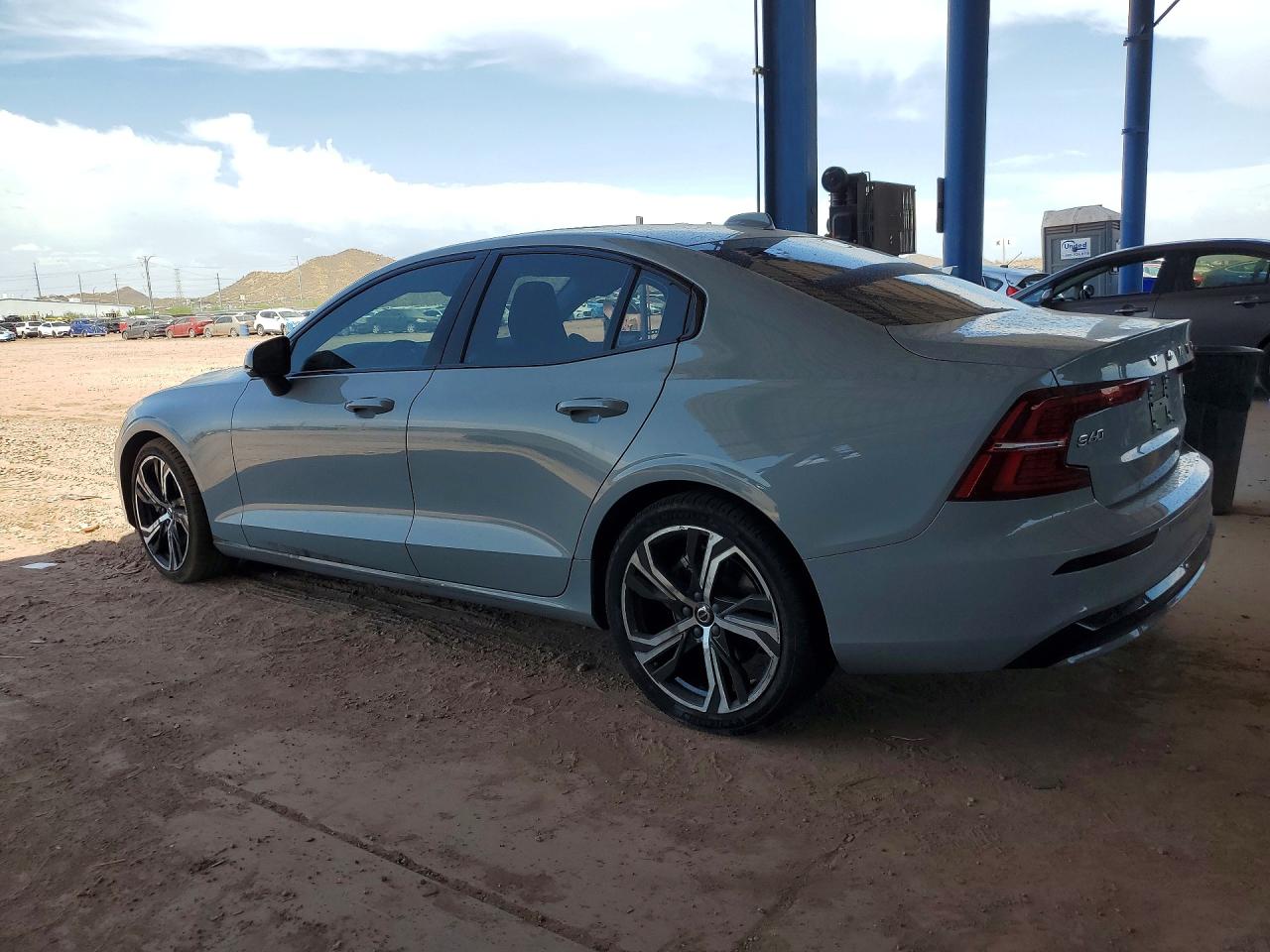 2024 VOLVO S60 CORE — снимка 2