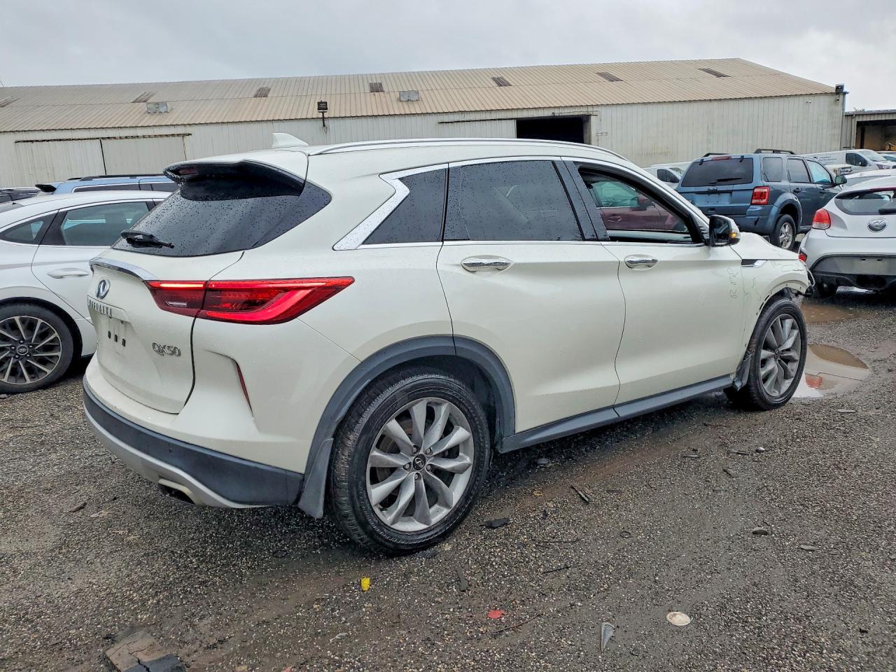 2021 INFINITI QX50 LUXE — снимка 3