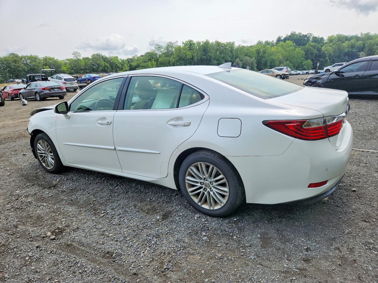 2015 LEXUS ES 350 — снимка 2