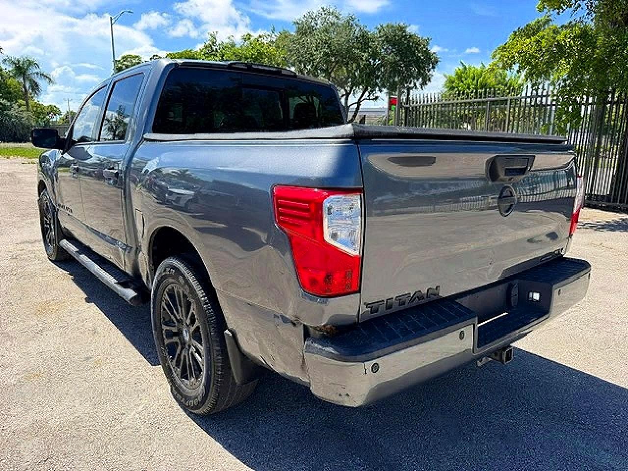 2019 NISSAN TITAN SV — снимка 2