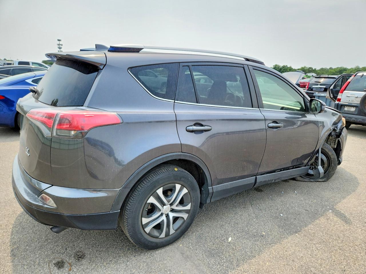2016 TOYOTA RAV4 LE — снимка 3