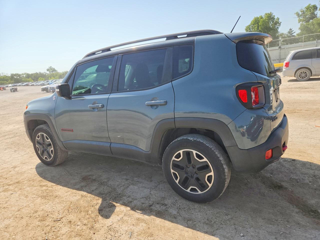 2015 JEEP RENEGADE TRAILHAWK — снимка 2