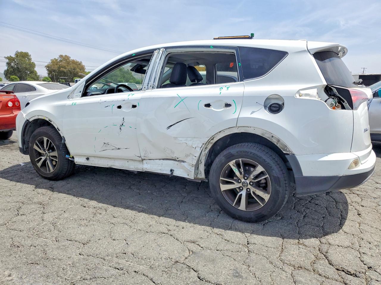 2017 TOYOTA RAV4 XLE — снимка 2