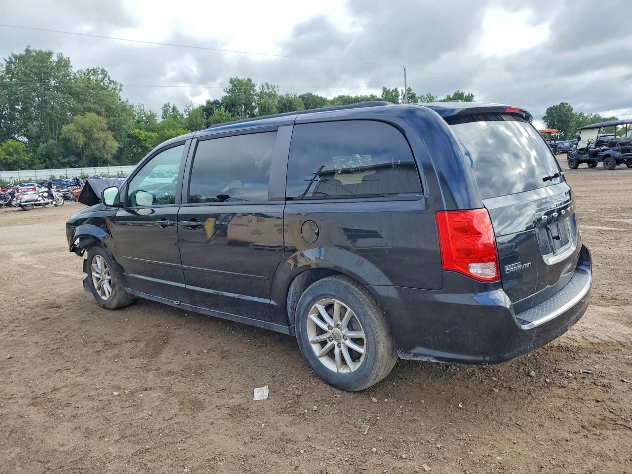 2016 DODGE GRAND CARAVAN SXT — снимка 2