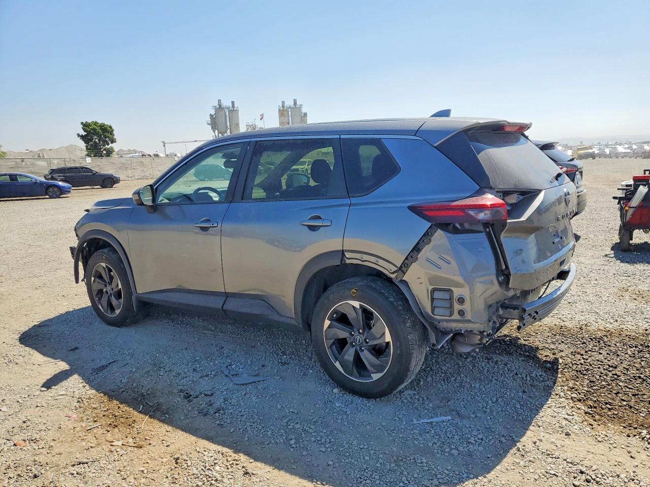2025 NISSAN ROGUE SV — снимка 2