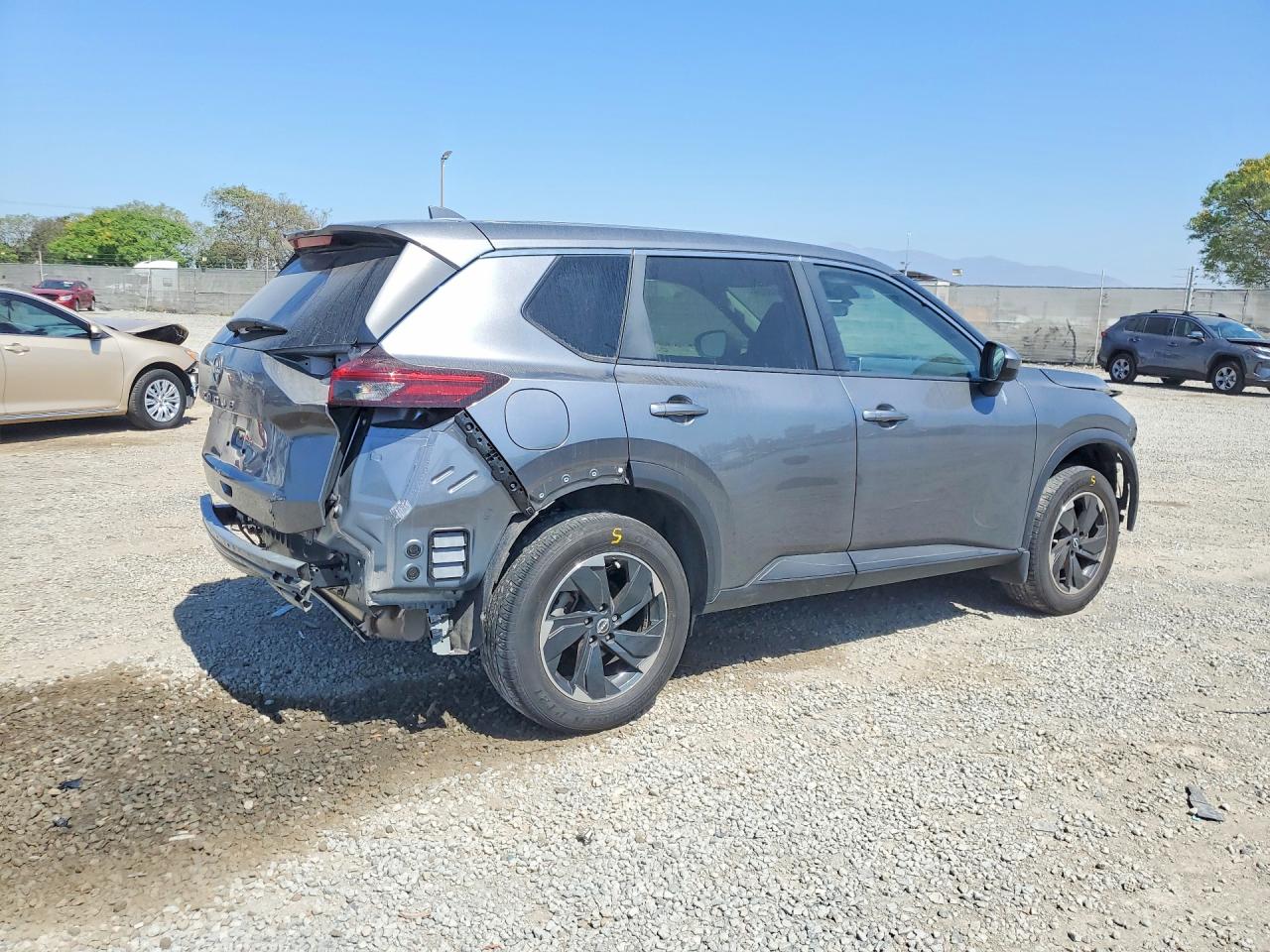 2025 NISSAN ROGUE SV — снимка 3