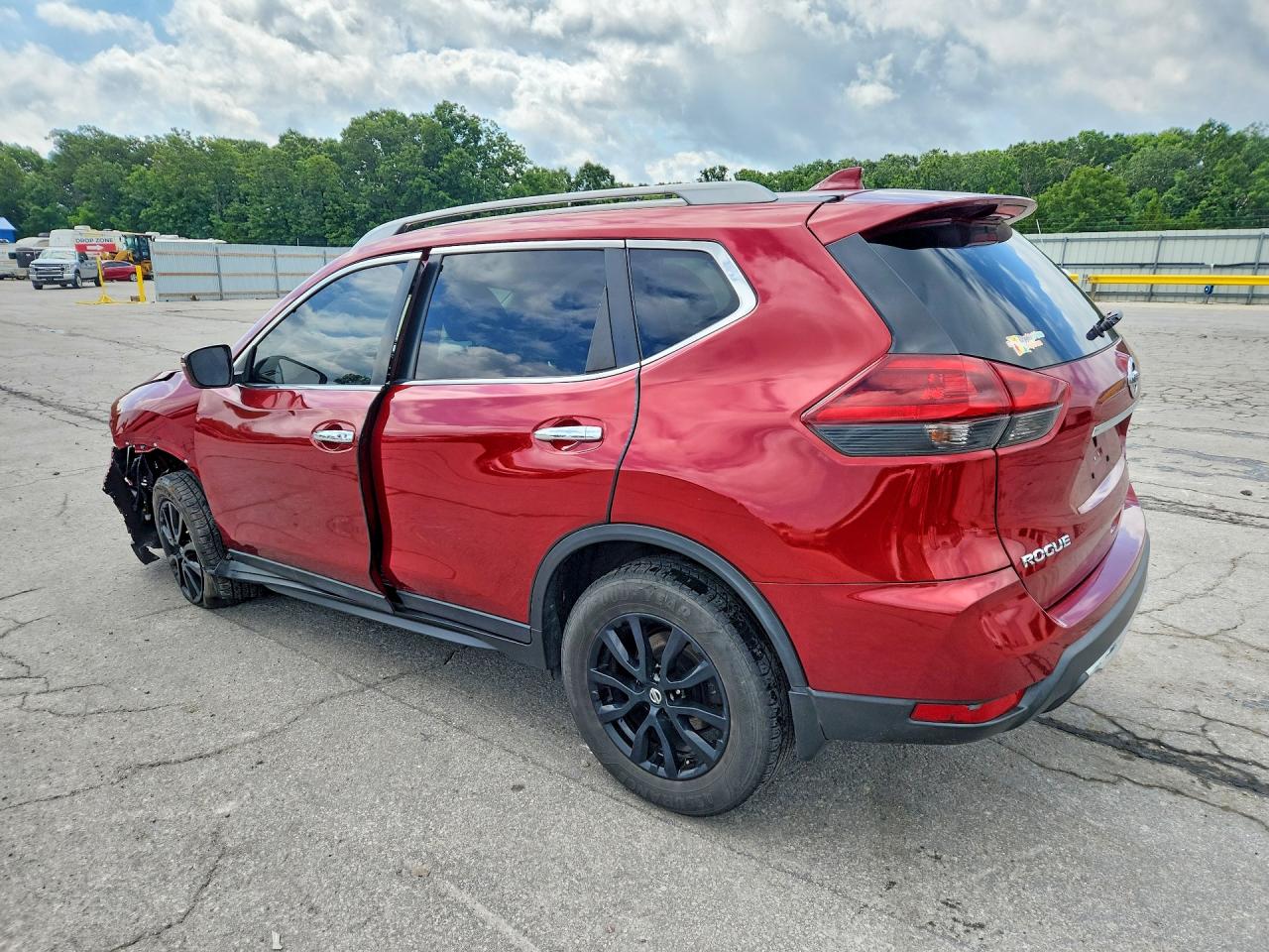 2018 NISSAN ROGUE SV — снимка 2