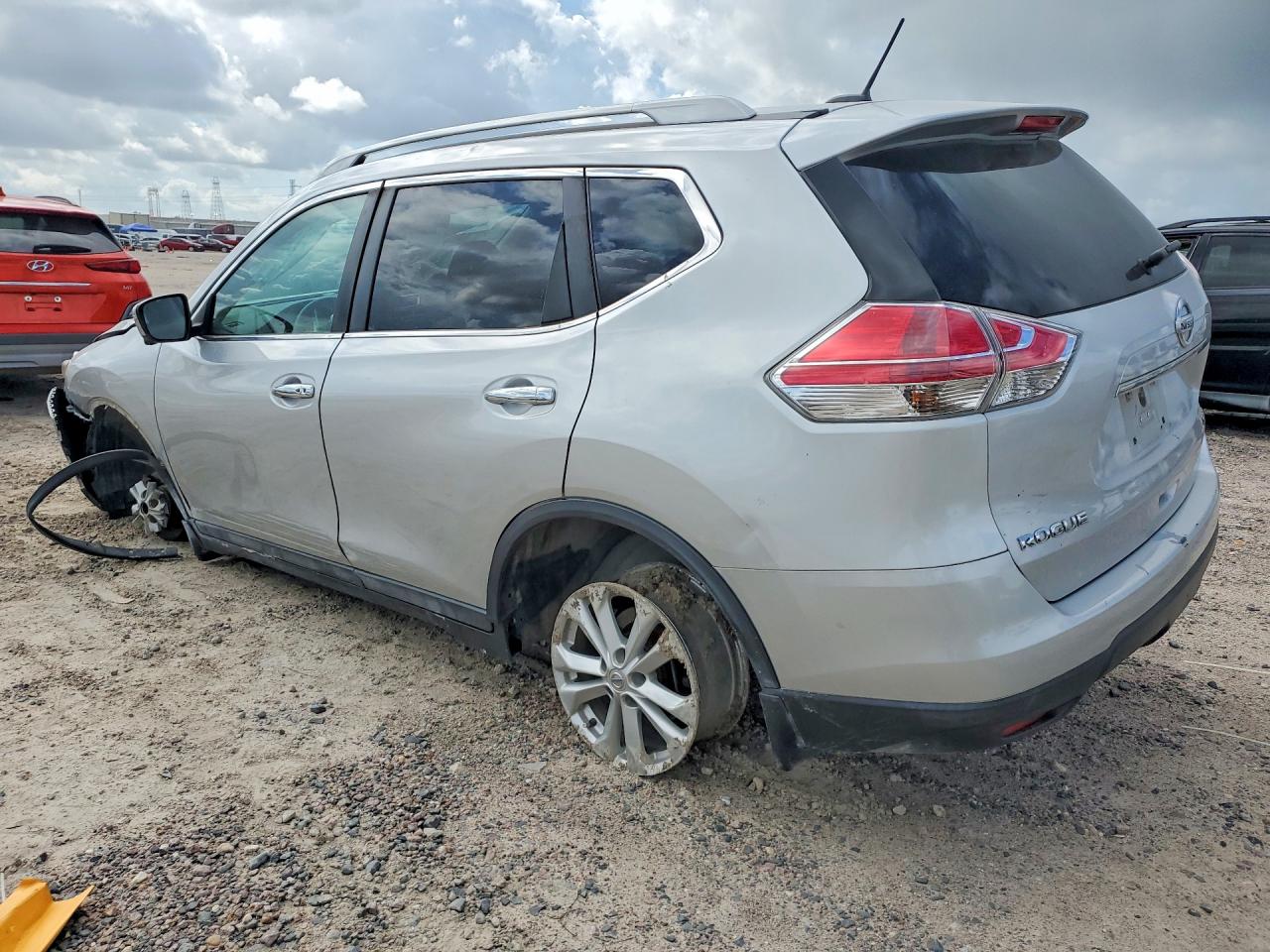 2016 NISSAN ROGUE SV — снимка 2