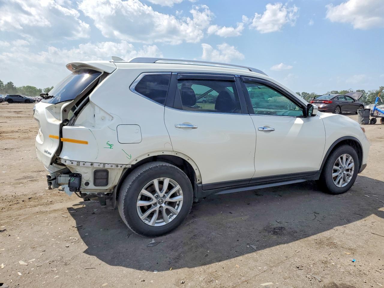 2017 NISSAN ROGUE SV — снимка 3