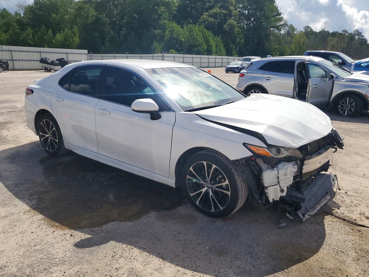 2018 TOYOTA CAMRY SE — снимка 4