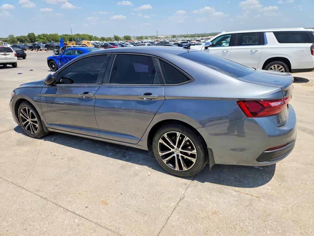 2024 VOLKSWAGEN JETTA SPORT — снимка 2
