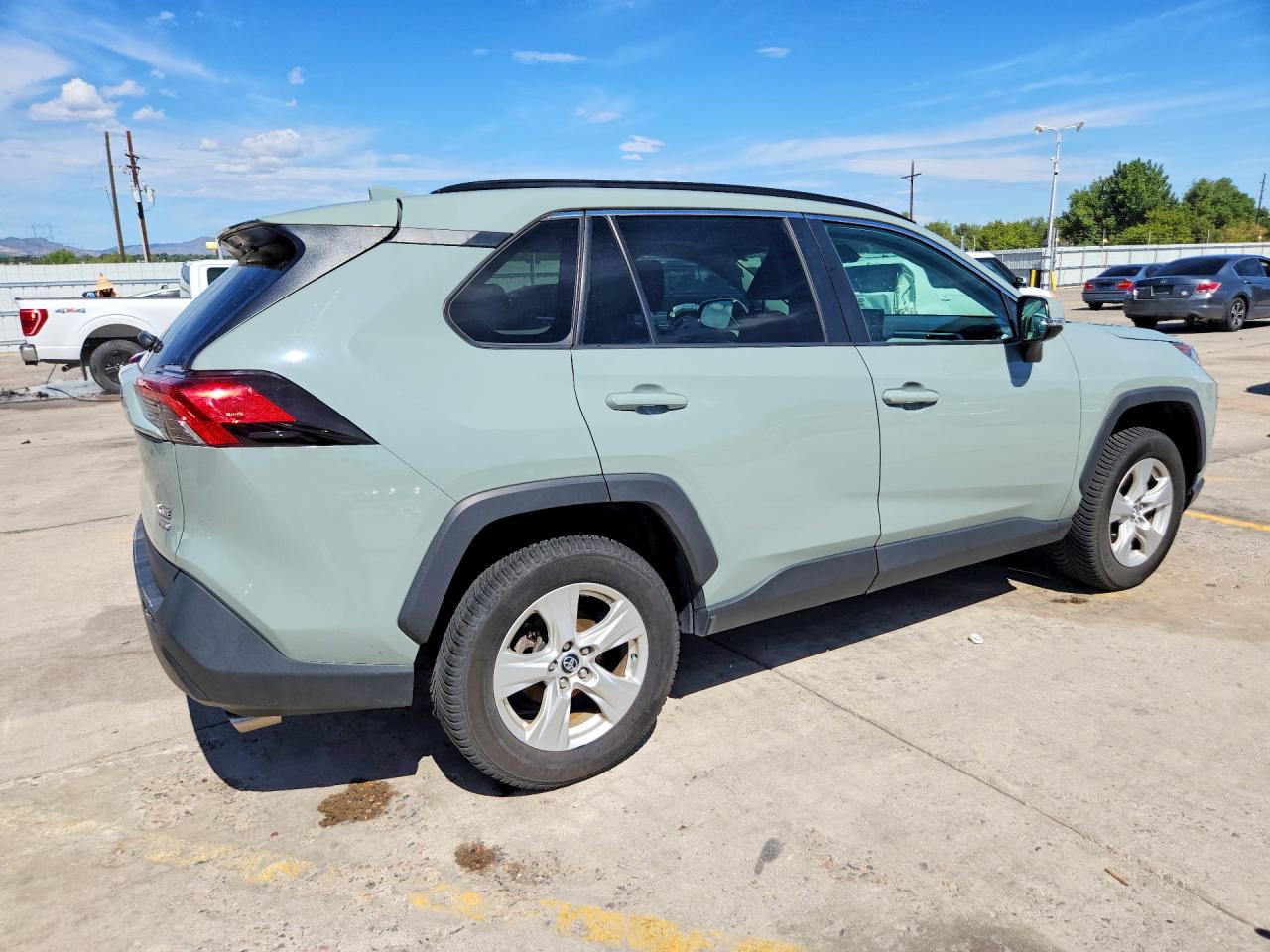 2021 TOYOTA RAV4 XLE — снимка 3